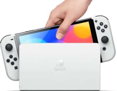 Console Nintendo Switch Oled Bianca + Gioco Mario Kart 8 Deluxe + Abbonamento 12 Mesi Nintendo Switch Online - immagine 2